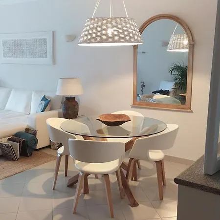 Three Palms Apartment *