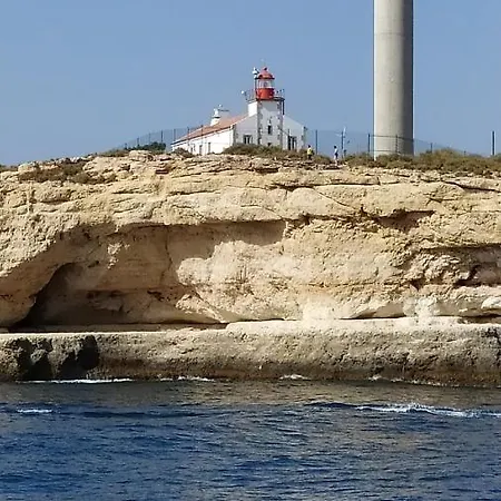 Three Palms Apartment *